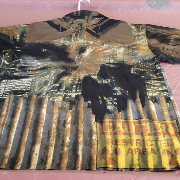 Shirt - Picture 3 of 4